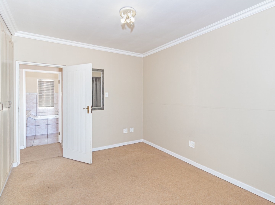 4 Bedroom Property for Sale in Caribbean Beach Club North West